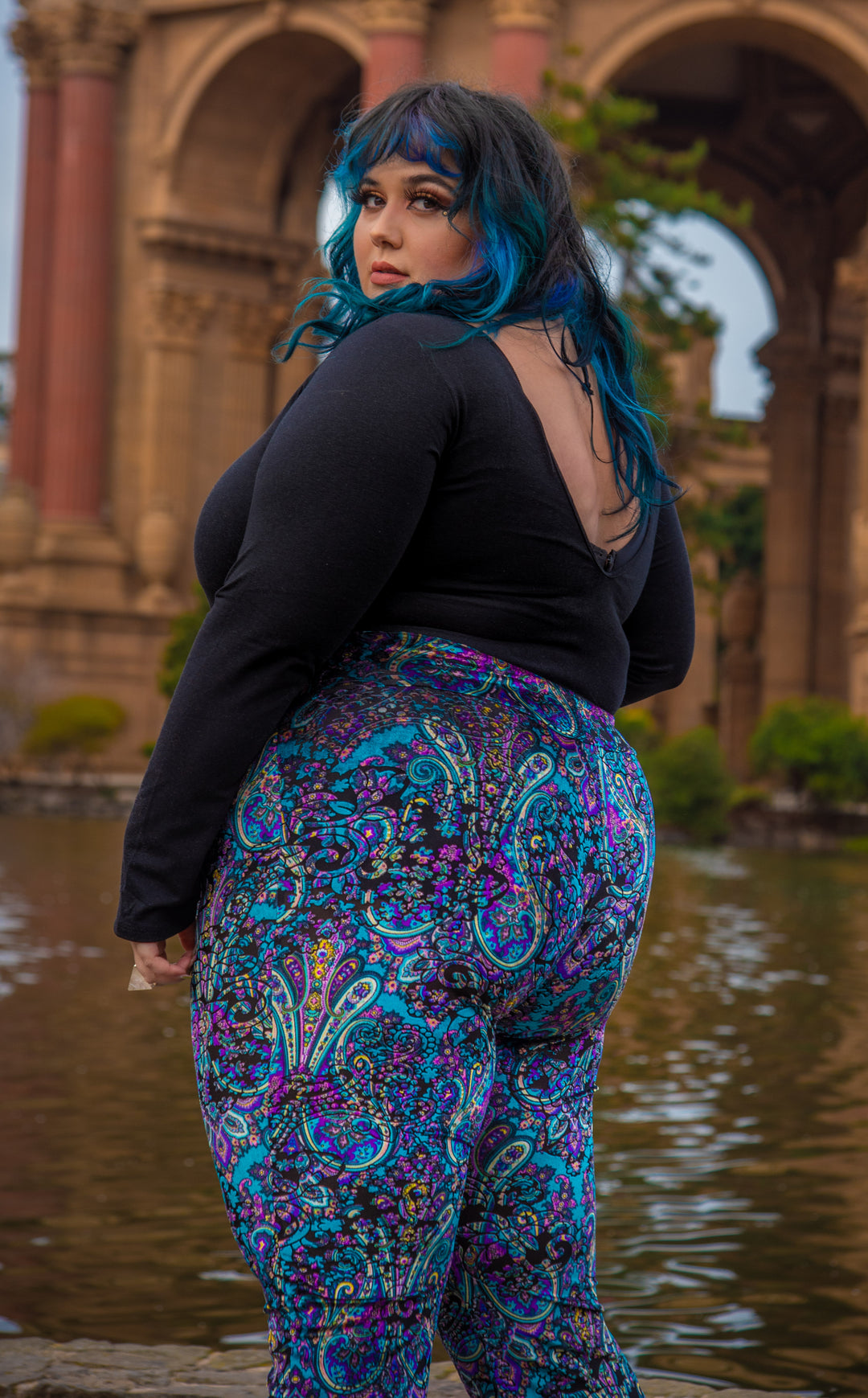 Paisley Burnout Velvet Slim Bells x 2 Colors -