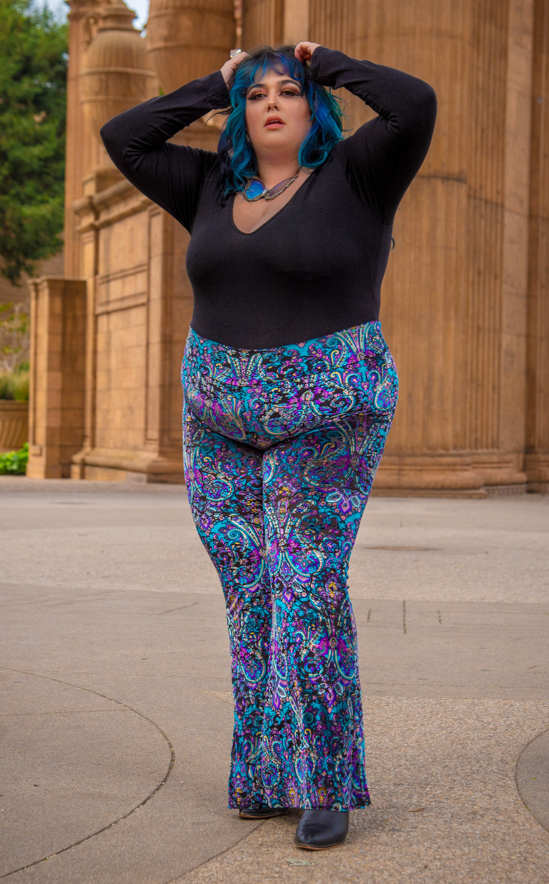 Paisley Burnout Velvet Slim Bells x 2 Colors -