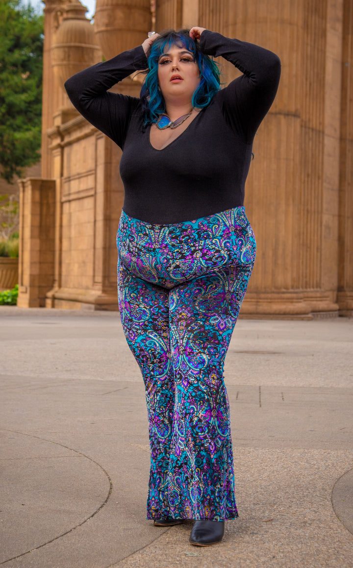 Paisley Burnout Velvet Slim Bells x 2 Colors -