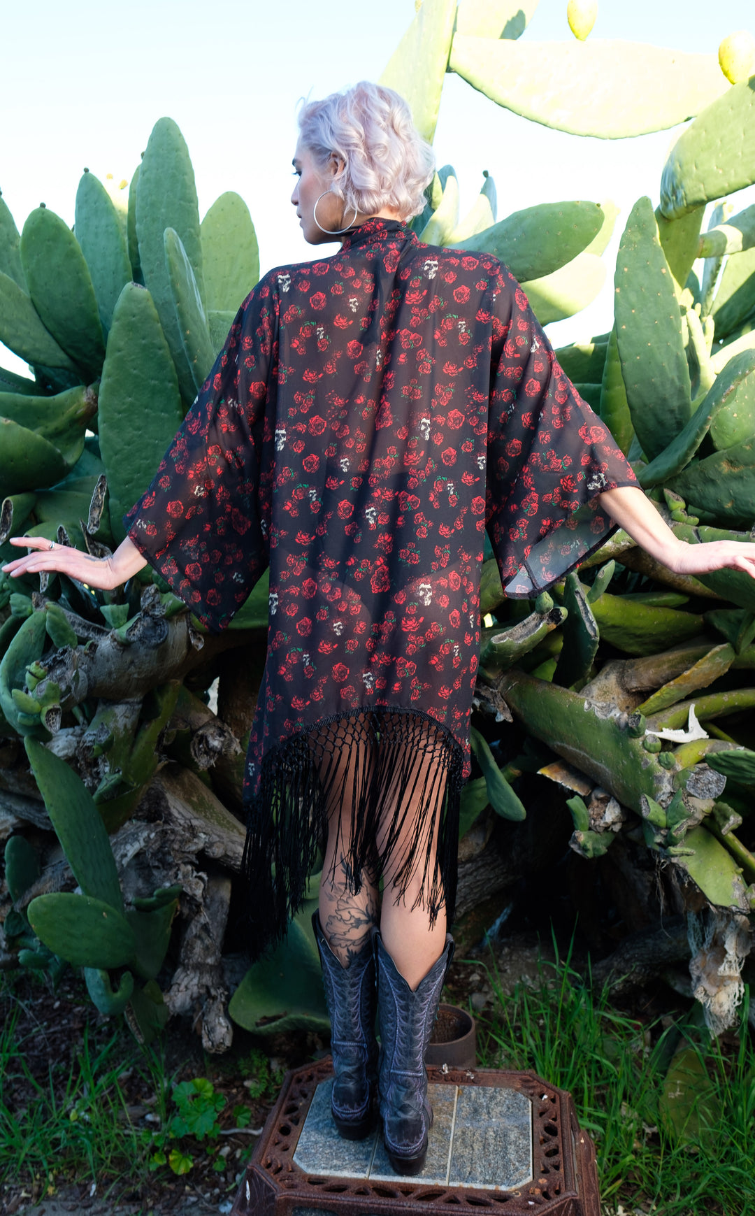 Grateful Dead Kimono - Skull & Roses