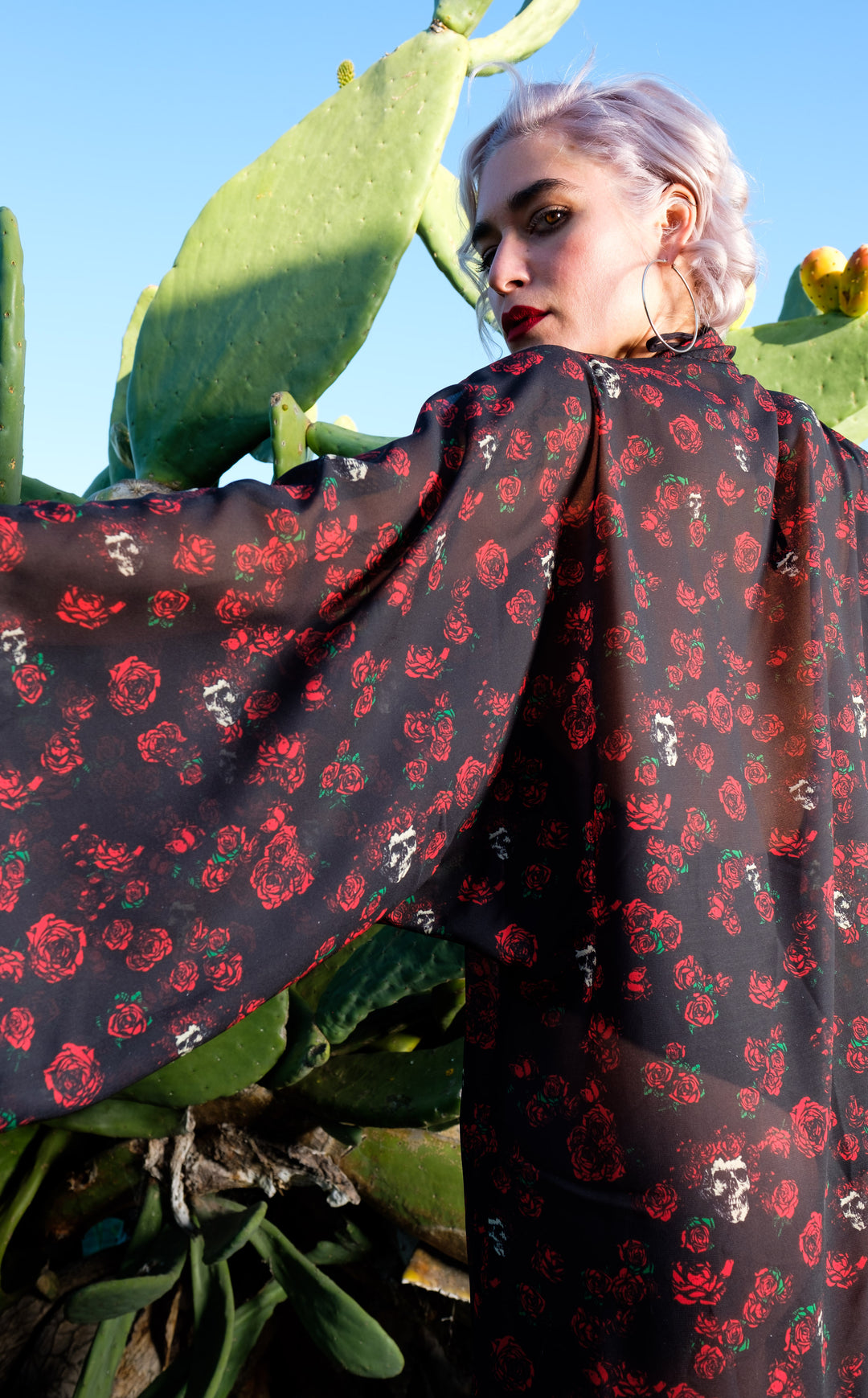 Grateful Dead Kimono - Skull & Roses