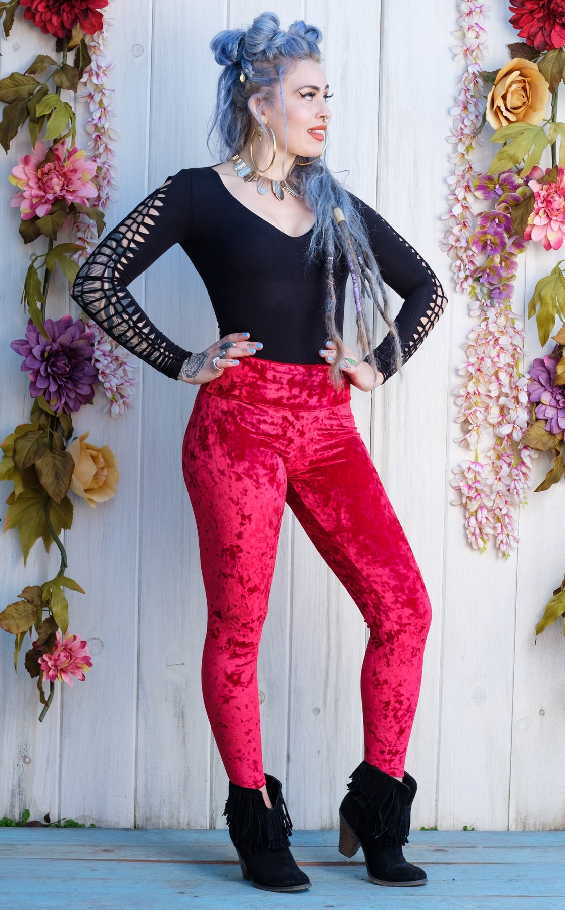 3 Festive Ways to Wear Red Velvet Leggings  Velvet leggings outfit, Outfits  with leggings, Black velvet leggings
