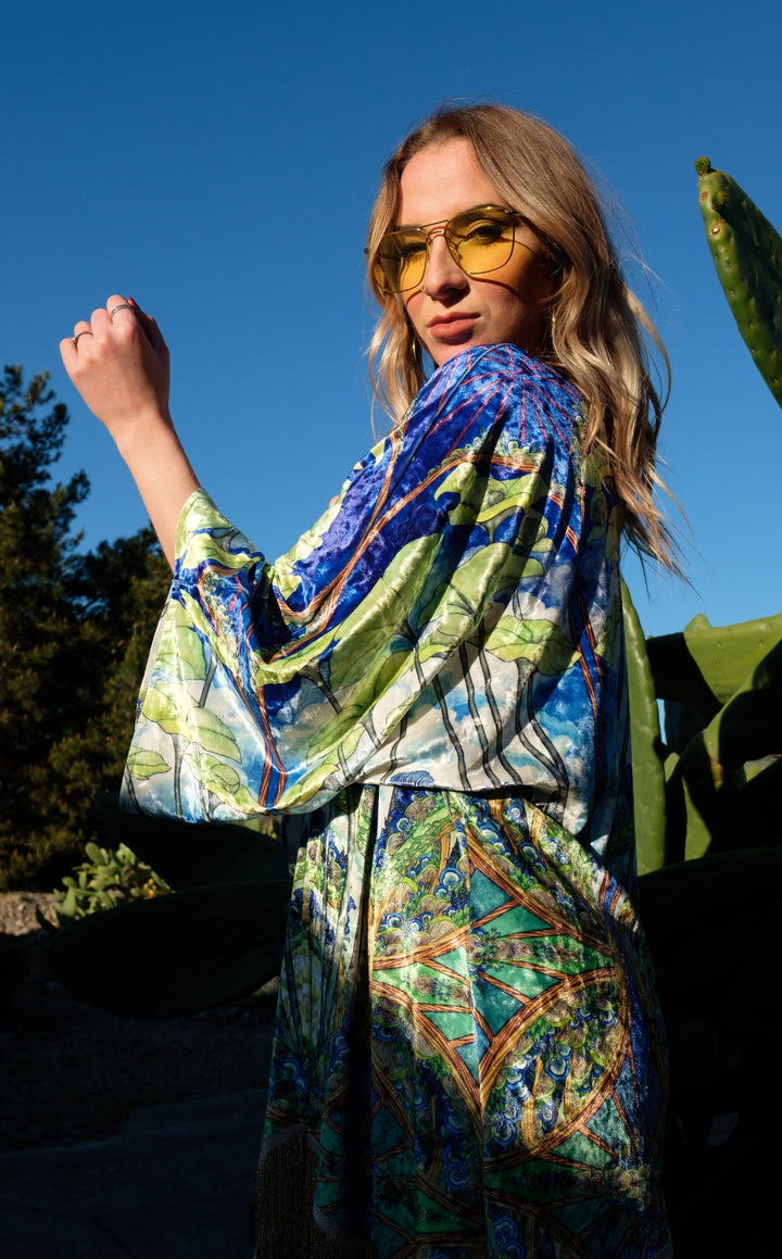 Worlds of Growth VELVET Kimono x Sweet Melis -