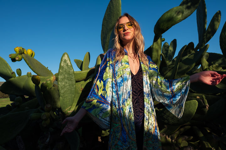 Worlds of Growth VELVET Kimono x Sweet Melis -
