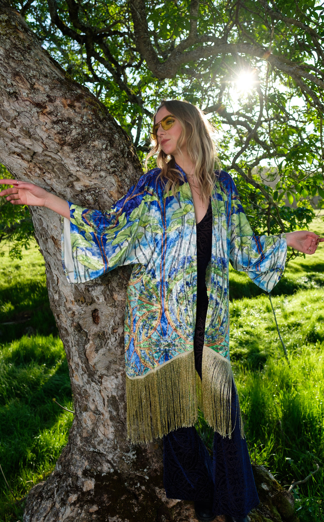 Worlds of Growth VELVET Kimono x Sweet Melis -