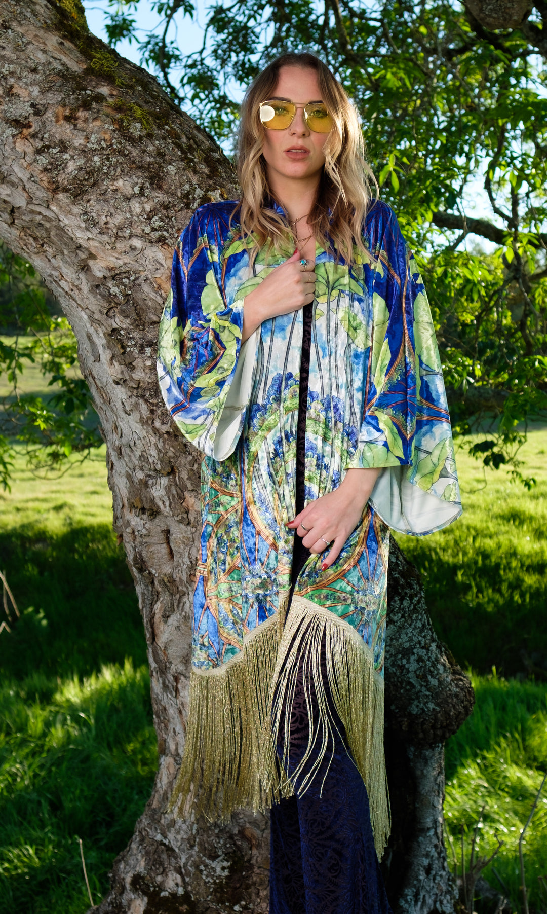 Worlds of Growth VELVET Kimono x Sweet Melis -