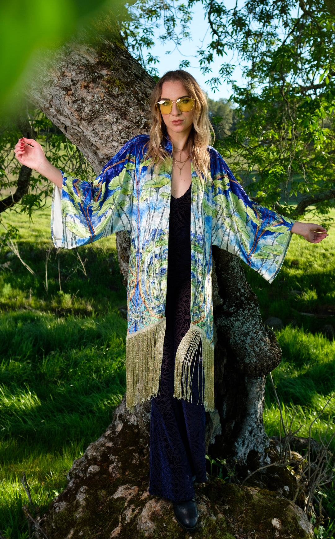 Worlds of Growth VELVET Kimono x Sweet Melis -