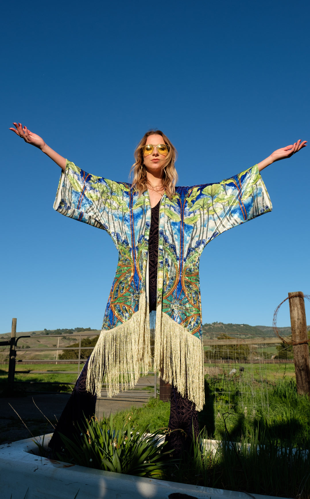 Worlds of Growth VELVET Kimono x Sweet Melis -