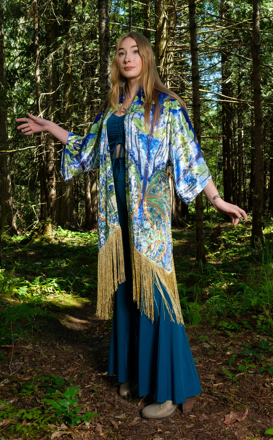 Worlds of Growth VELVET Kimono x Sweet Melis -