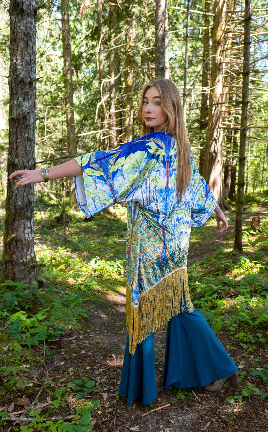 Worlds of Growth VELVET Kimono x Sweet Melis -
